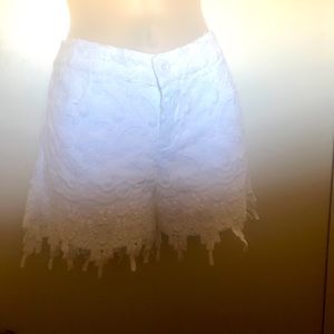 Juniors white lace crochet shorts size small
